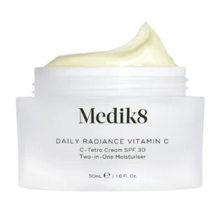 Medik8-Daily Radiance Vitamin C-cream.webp DAILY RADIANCE VITAMIN C Антиоксидантний зволожувальний крем С-Tetra з SPF 30