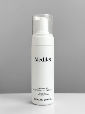 CALMWISE SOOTHING CLEANSER  Ніжна пінка з хлорофілом для очищення чутливої шкіри.
