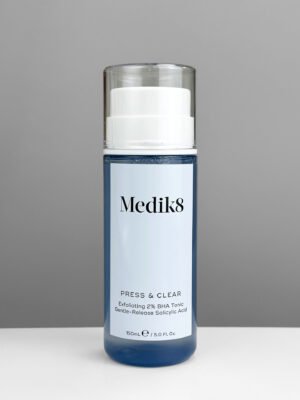 PRESS & CLEAR  Відлущувальний ВНА -тонік з 2% інкапсульованою саліциловою кислотою.
