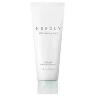 Mild Cleansing Foam Очищувальна пінка для жирної шкіри. Мініатюра.