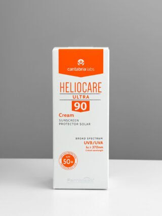 Сонцезахисний крем SPF 50+ для нормальної та сухої шкіри Heliocare Ultra Cream Cantabria Labs